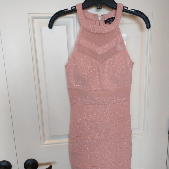 Le Chateau bandeau style dress, NWT, light pink with sparkles - Picture 2 of 11